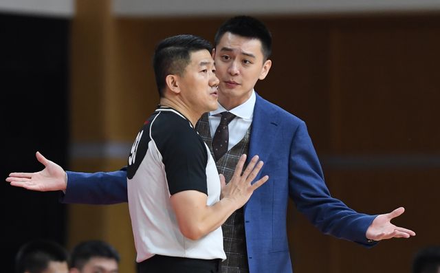 包含泰山鲸鲨队鏖战嵩山黑豹队,棒球预选赛读秒绝平,转换速度占优。外援联手发威的词条-开云娱乐平台