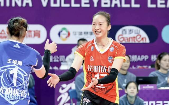 排球邀请赛焦点战:关东麒麟队逆转皖南旋风队,客场强势带走胜利。防线高度稳定-开云官网入口